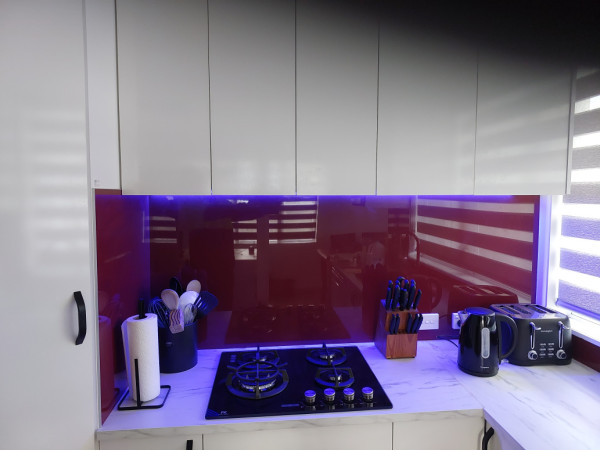 Led lighting over splashback added pic 1