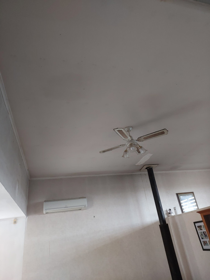 Old fan and lights in living room