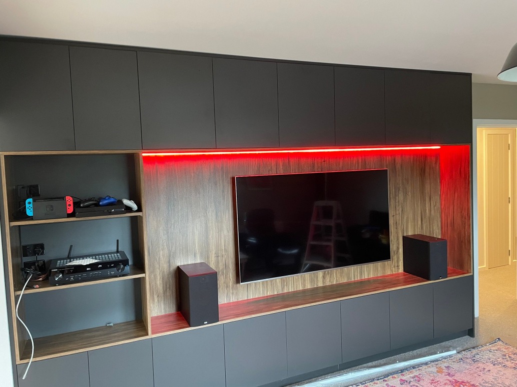 Colour changing recessed neon