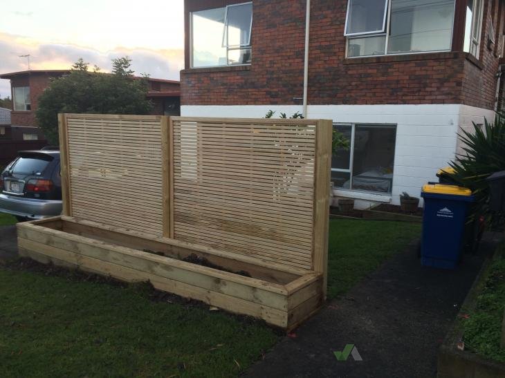 Fence - Planter Box (# 134742) | Builderscrack