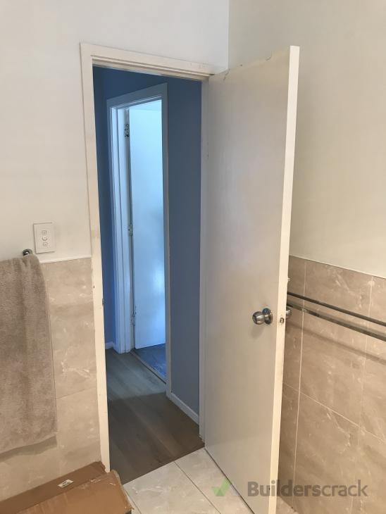 Widen bathroom door ( 884332) Builderscrack