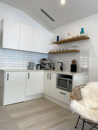 Modern Kitchenette