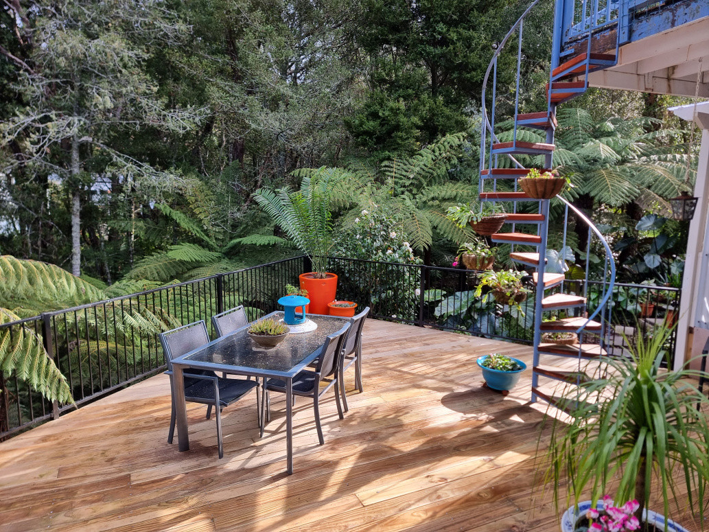 Deck design and installation to bring your outdoor area to life!