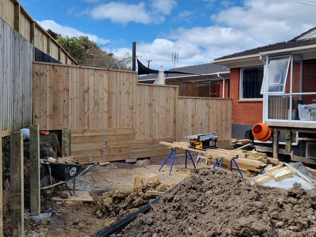 Retainers and fences! Solid and built to last!