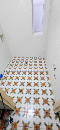 Kerapoxy grouted walls and floor