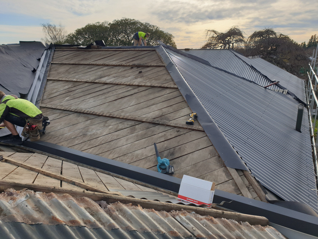 Reroofing an old villa in Ashburton