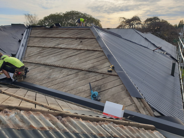 Reroofing an old villa in Ashburton