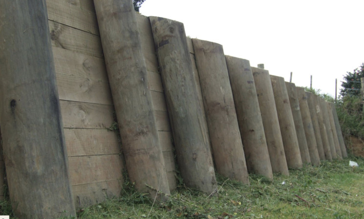 Timber retaining walls