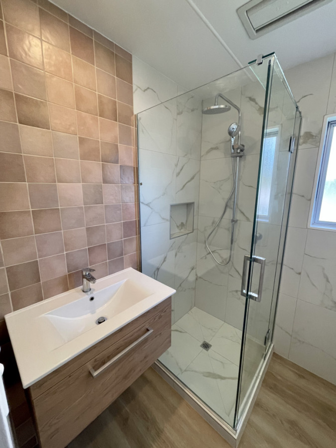 Full wall tile