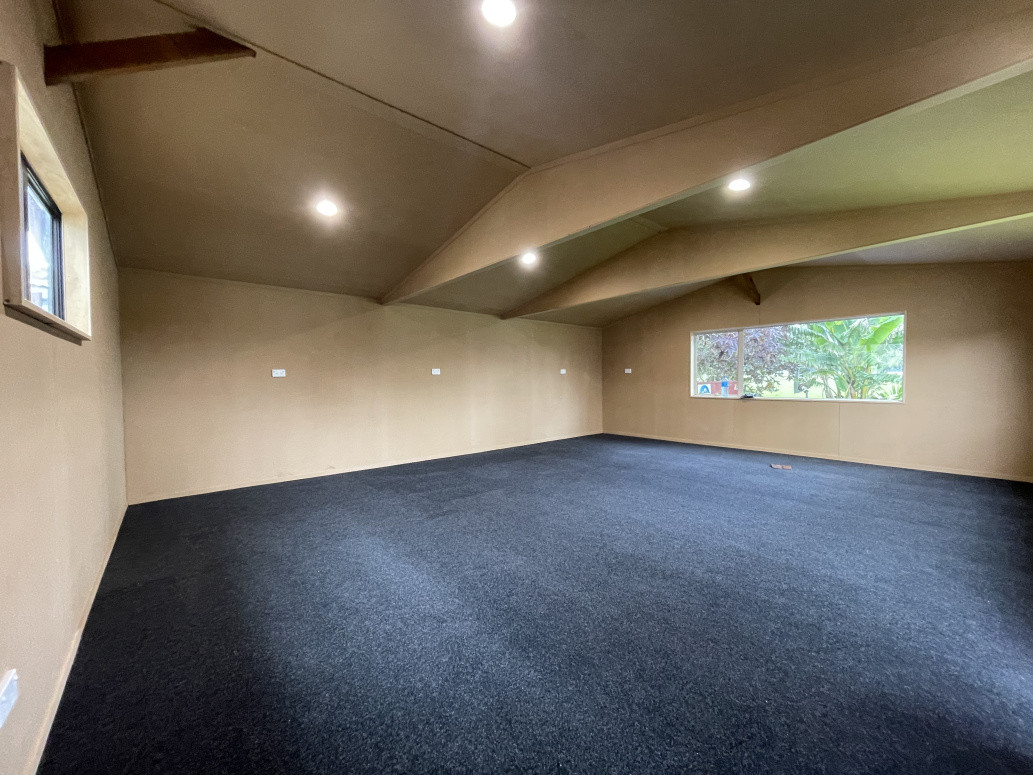 Garage lined with tiger ply, garage carpet , install new windows . MANGERE