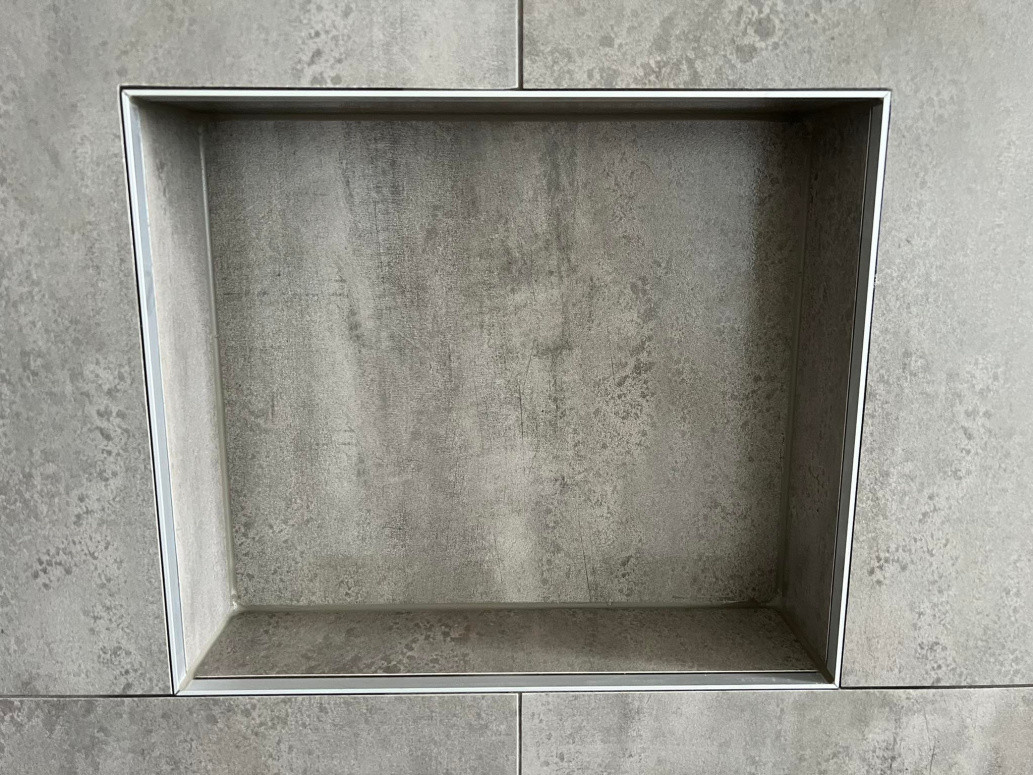 Shower niche tiling