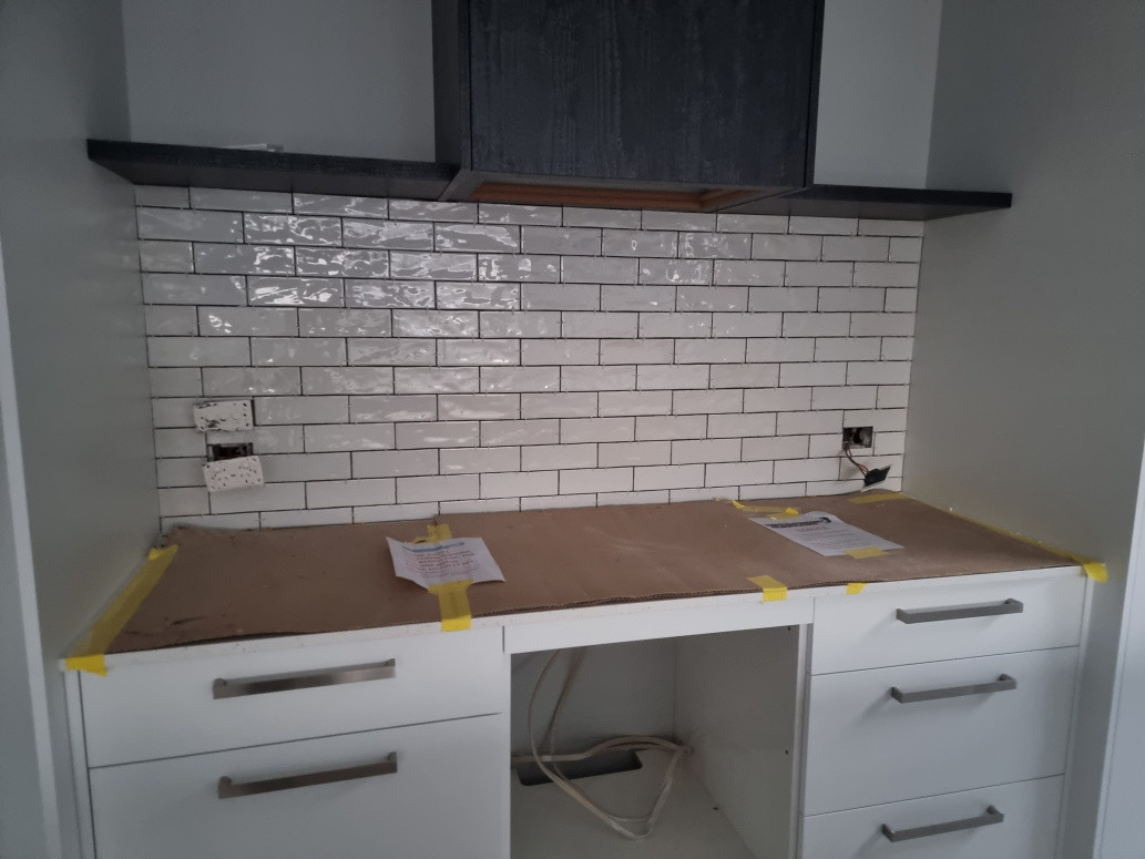 Splashback White Brick
