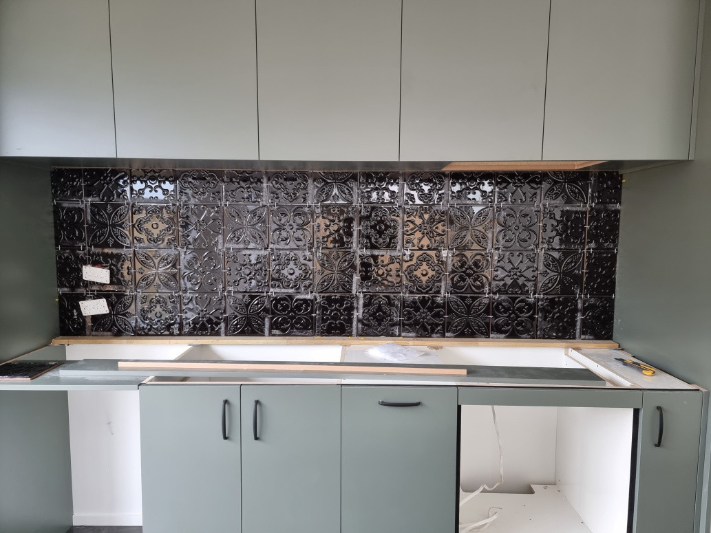 Splashback  Dark