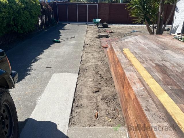 Widen driveway (# 911047) | Builderscrack
