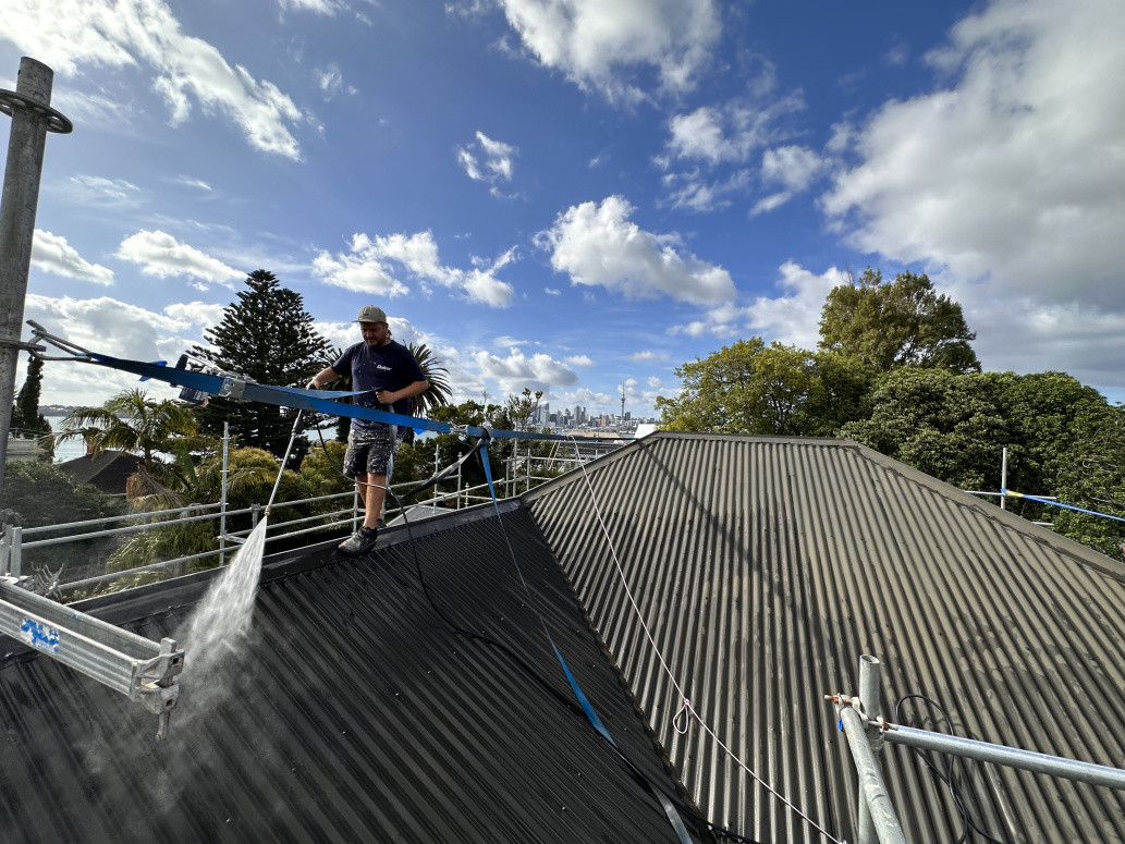 We’re very pedantic about our work . We always wash our buildings before a painting.