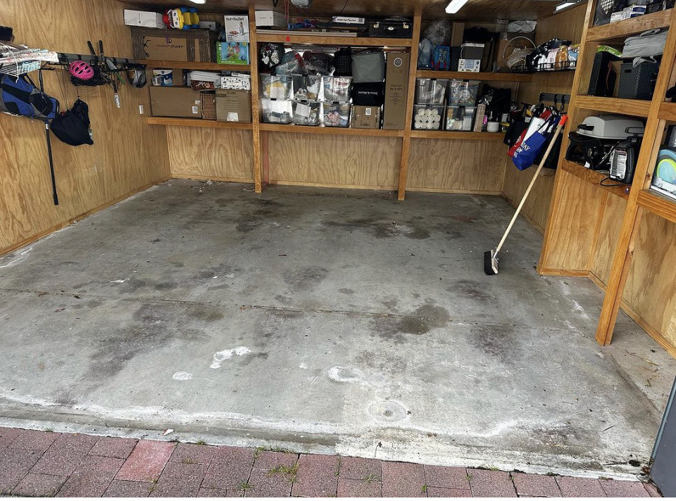 Double garage carpet BEFORE