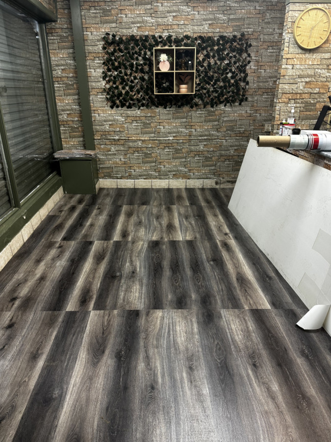 Black oak Laminate flooring