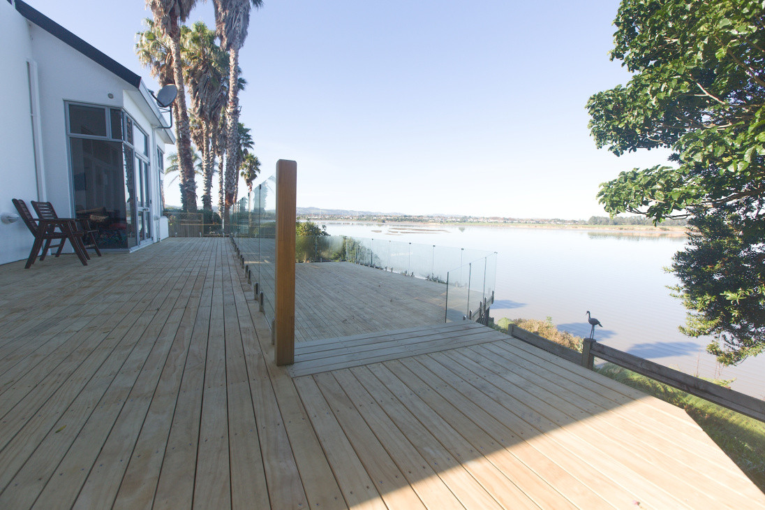 2 Level Deck And Glass Balustrade