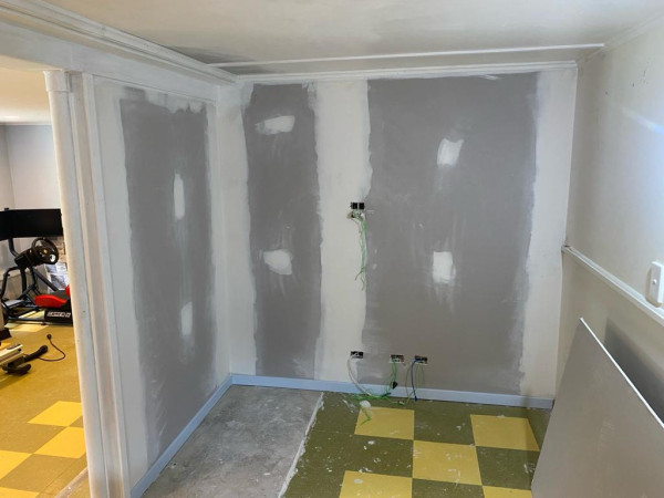 Gibbed, plastered, trim & electrical