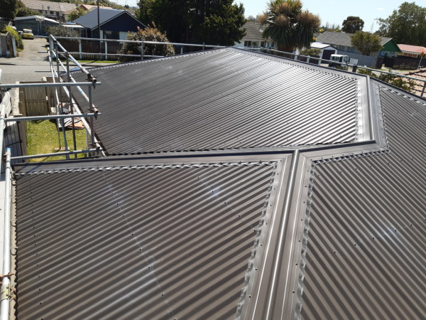 Re roofing corrugated iron