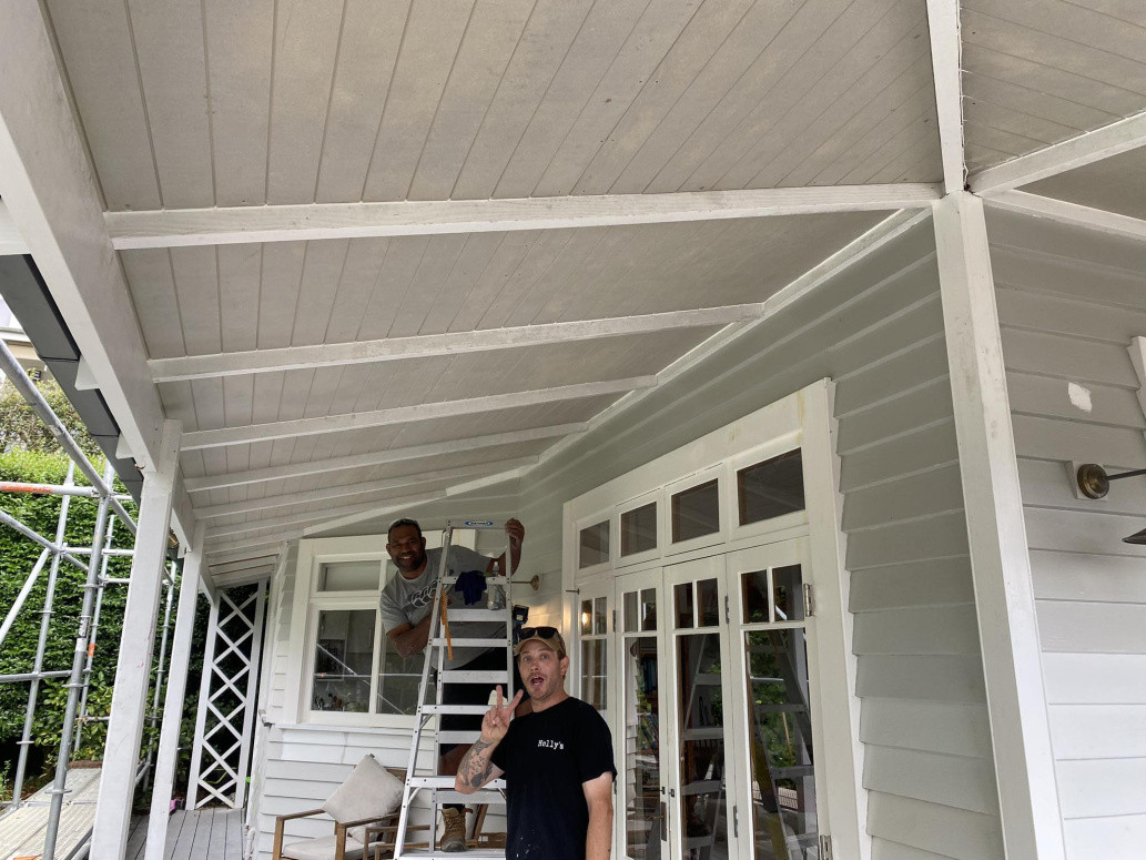 Installing soffit boards