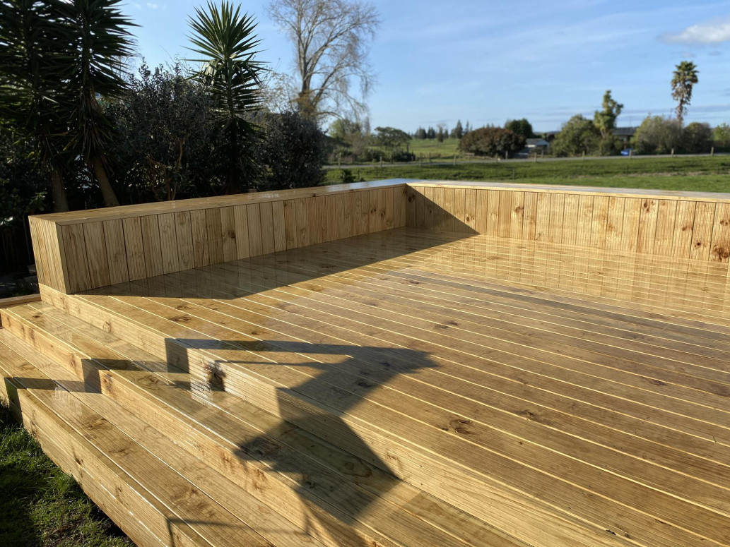 30sqm Pine deck with box seating