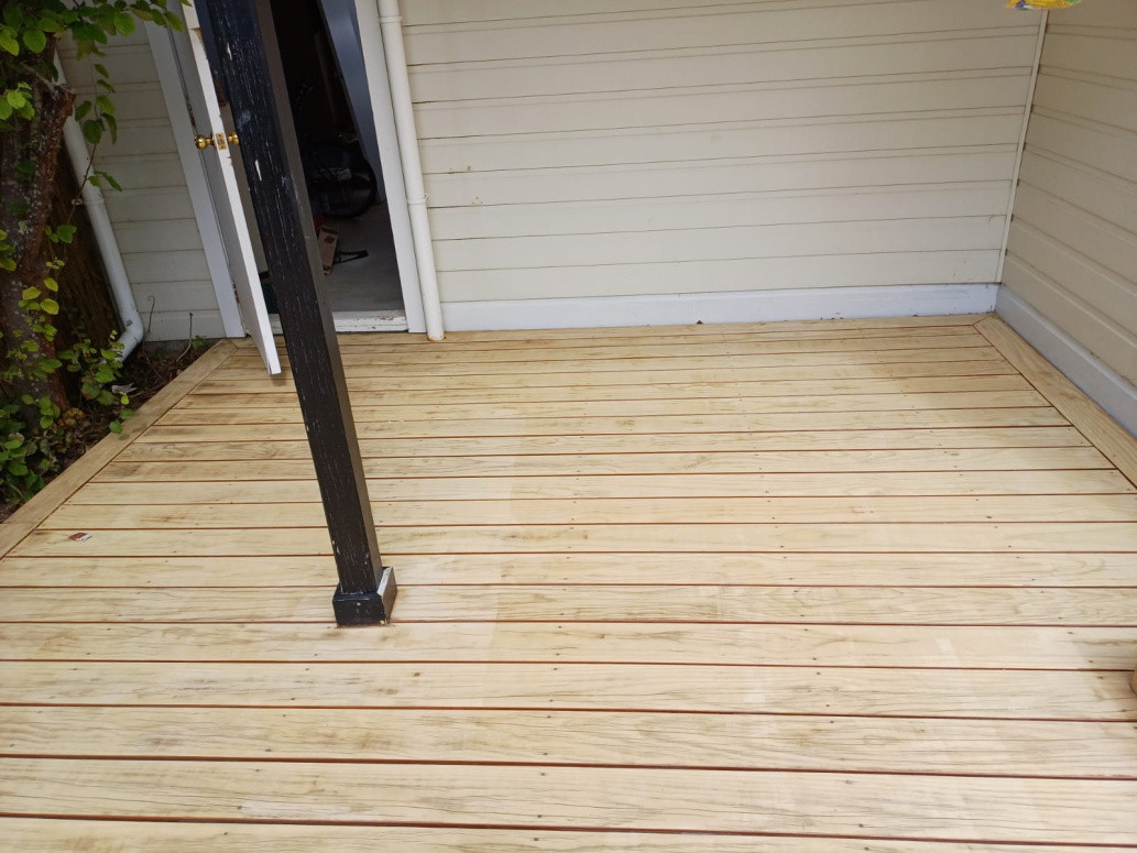 deck sanding and repainting