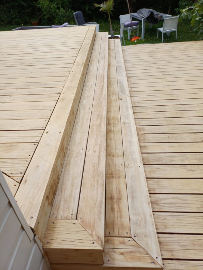 deck sanding and repainting