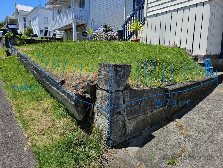 Replacement Retaining Wall ( 928593) Builderscrack