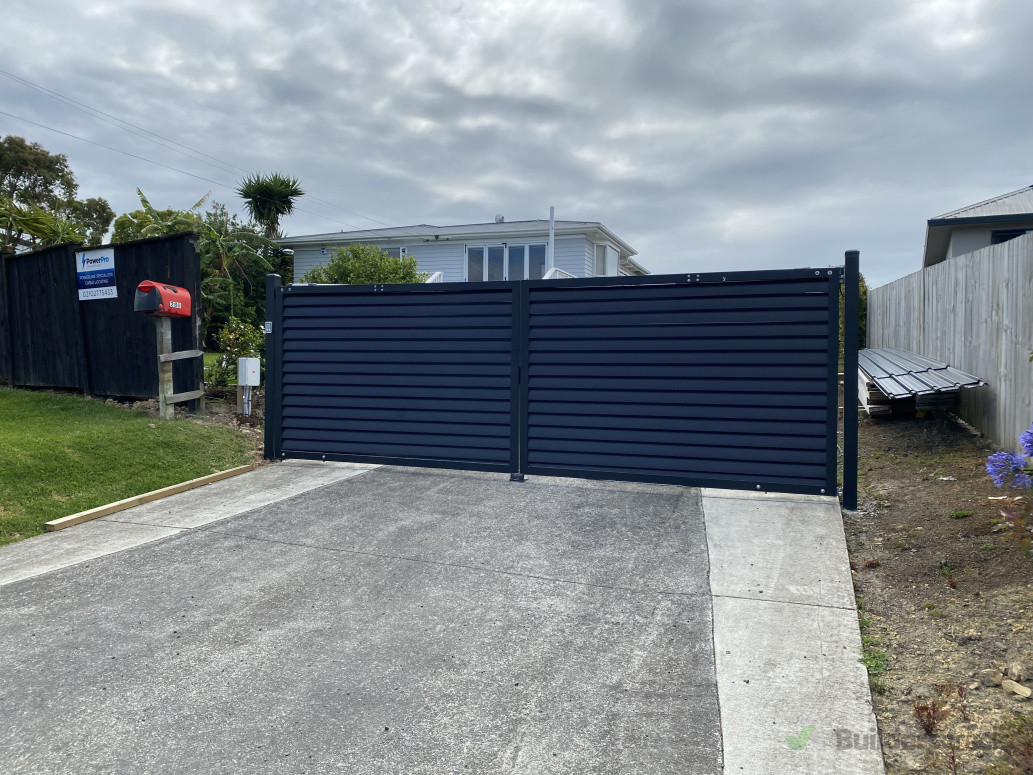 louvre double swing gates