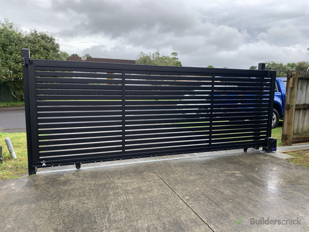 Slat sliding gates in Glen eden