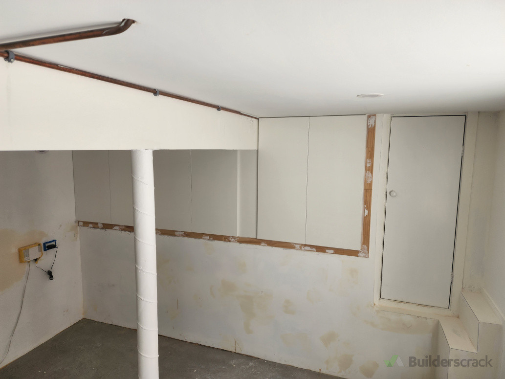 putting on cupbord doors