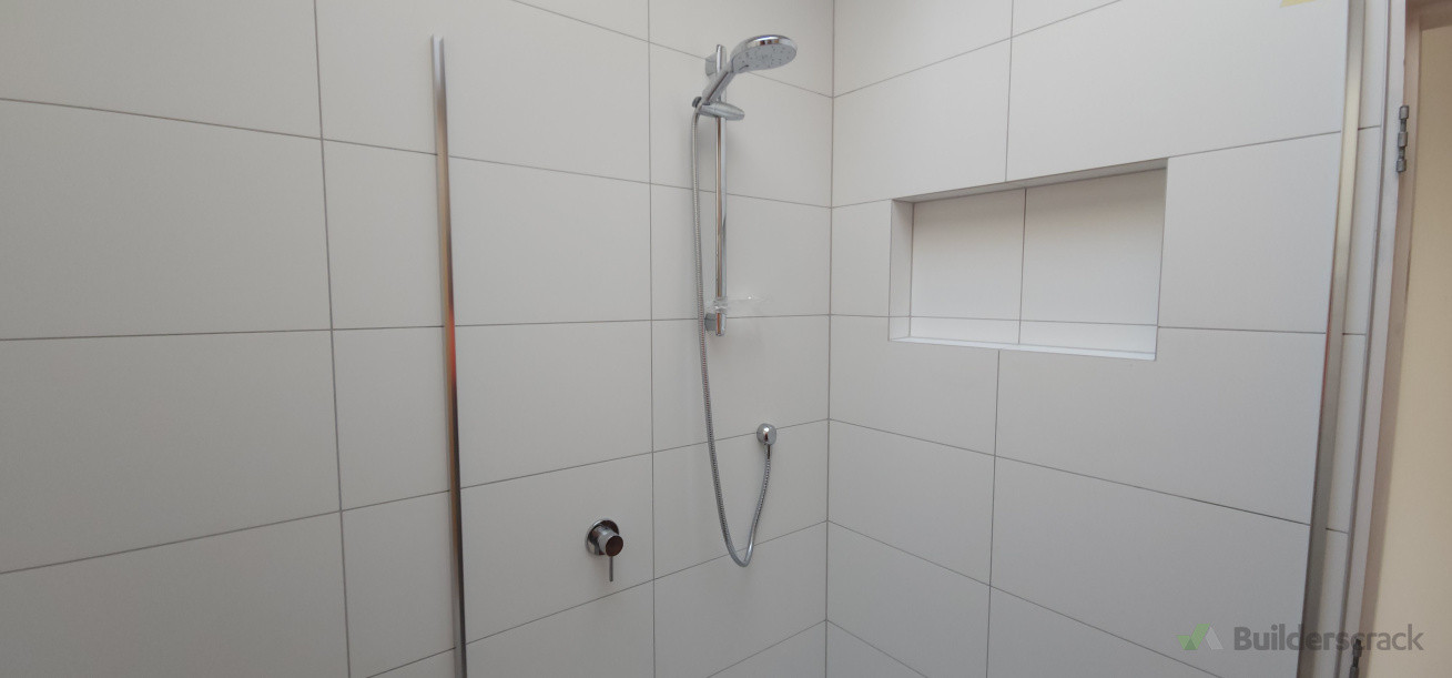 Custom shower wadestown