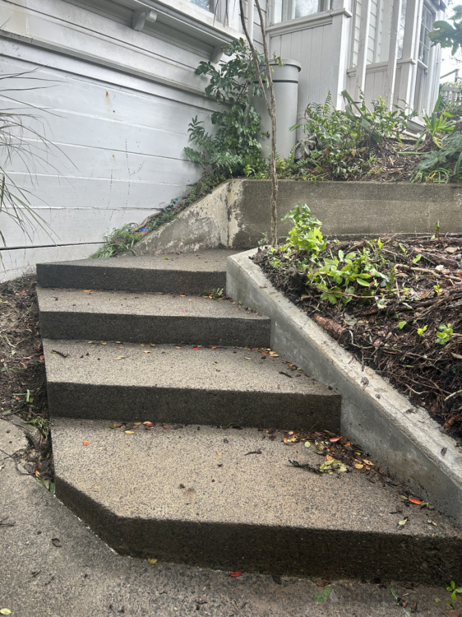 Concrete retaining and concrete stairs