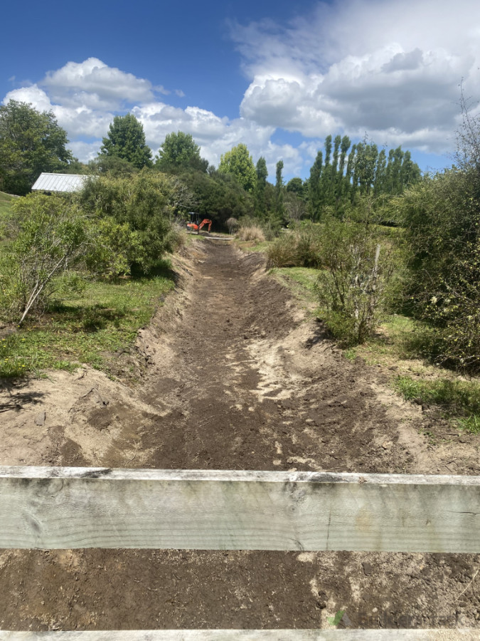 Correct fall dug in and edges straightened up. Filling in eroded areas