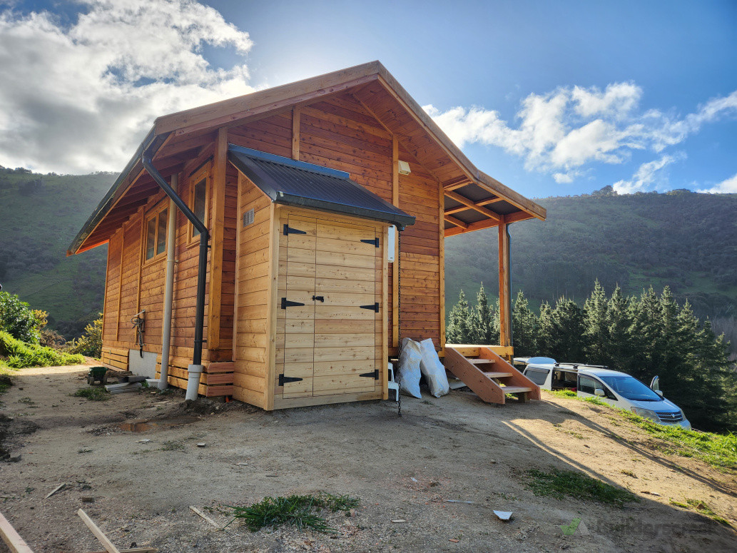 Power shed