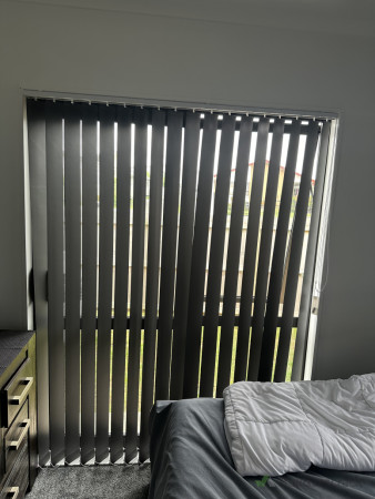 VERTICAL BLINDS