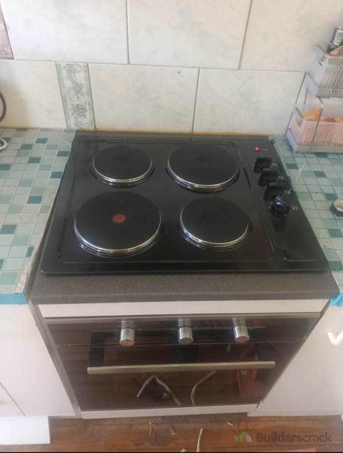 Hob & Underbench oven installation