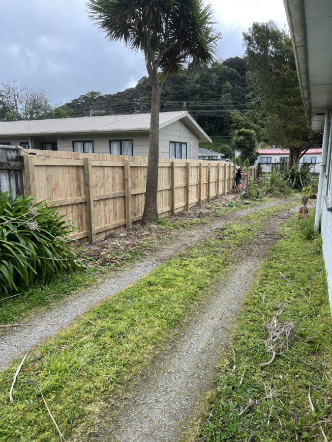 25m fence build