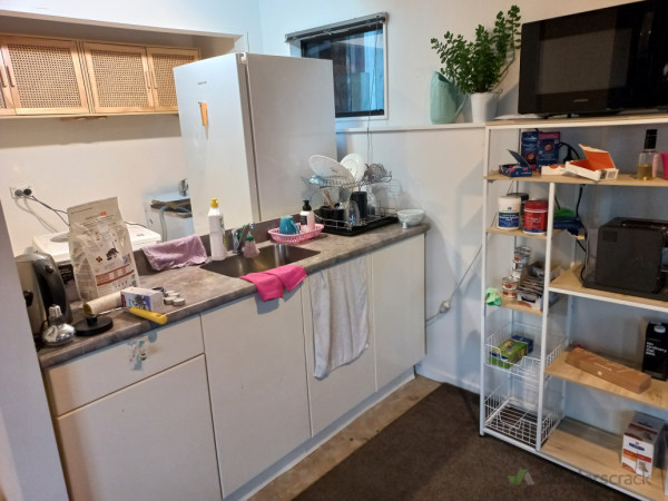 kitchen before1