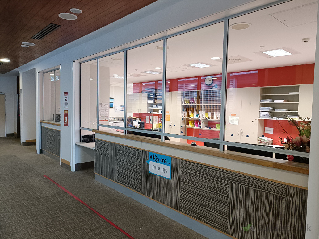 Glass and aluminium fitted for security screen