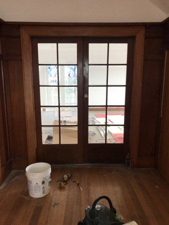 varnish and door installation