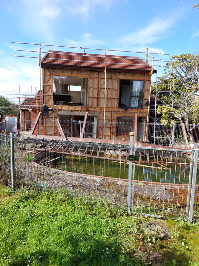 Decromastic asbestos roof n cladding