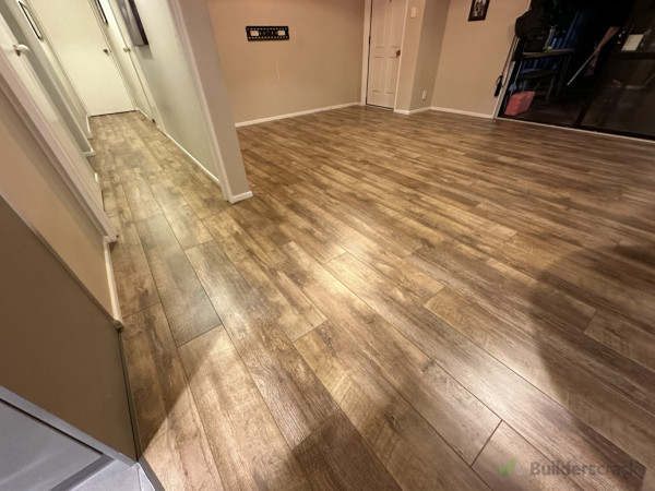 Floating laminate flooring