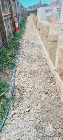 Backfilling of retaining wall