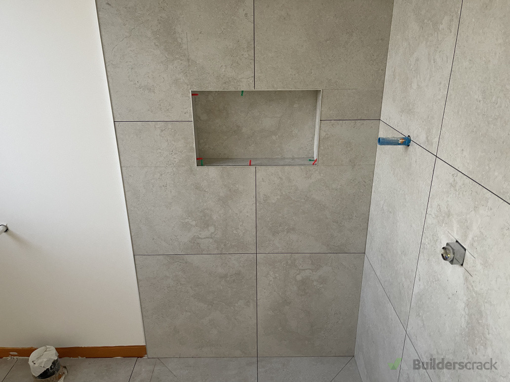 Tiling bathroom with soak box