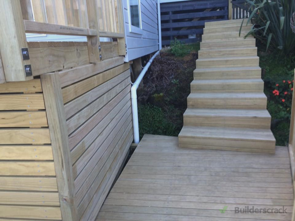Deck / Stairs