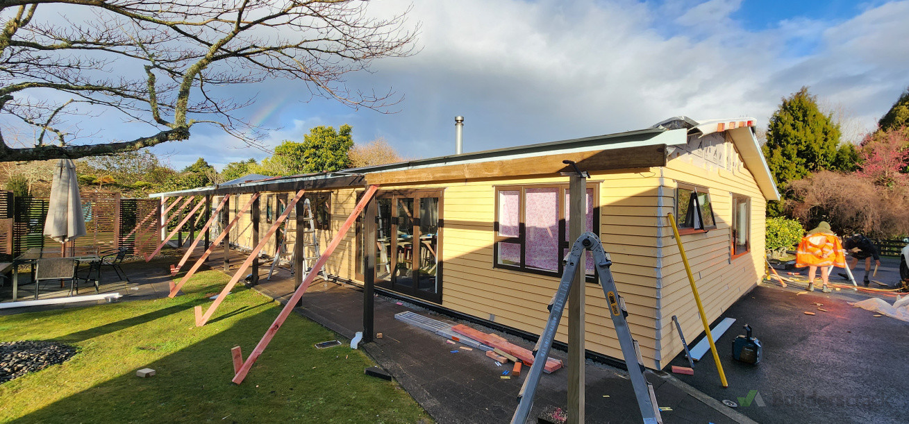 Here is a Full reclad & re roof and new joinery installed for a friendly builders  crack client. Kept within budget, within the time frame and of course within the millimetre  👌