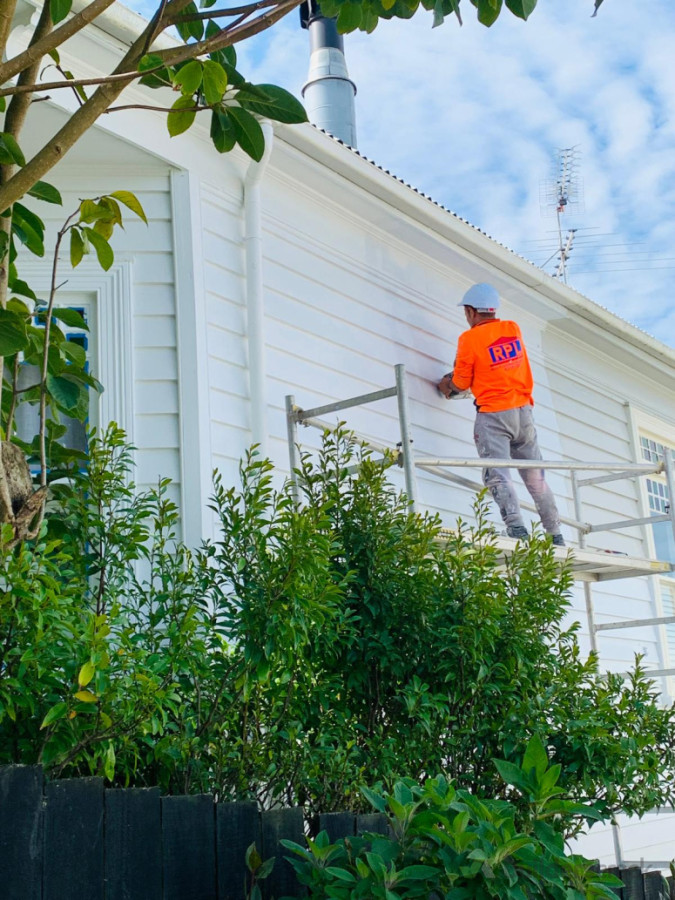 Painting of weather boards