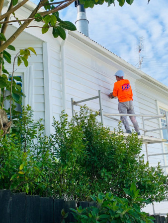 Painting of weather boards